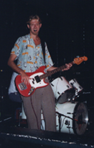 1778086853_glone the-rock-star.jpg