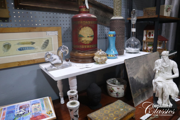 EM Antiques