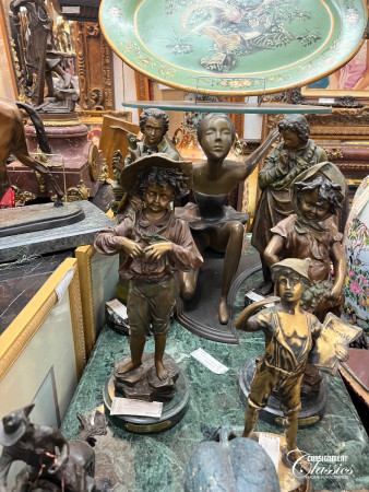 Rafa's Antiques