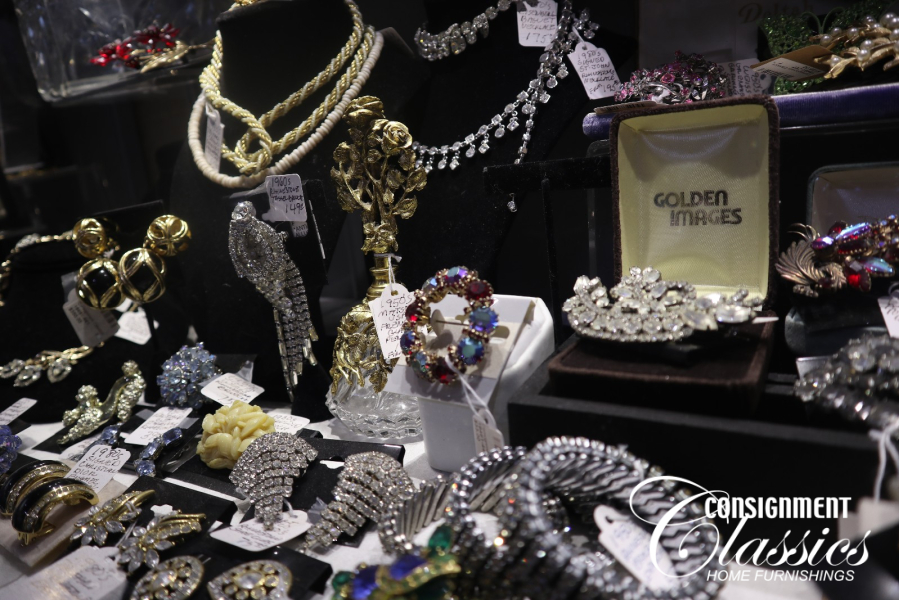 Alluring_Antiques (1)